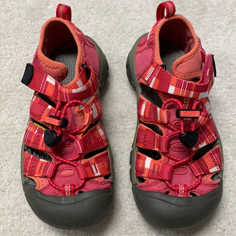 Keen girls waterproof sandals
